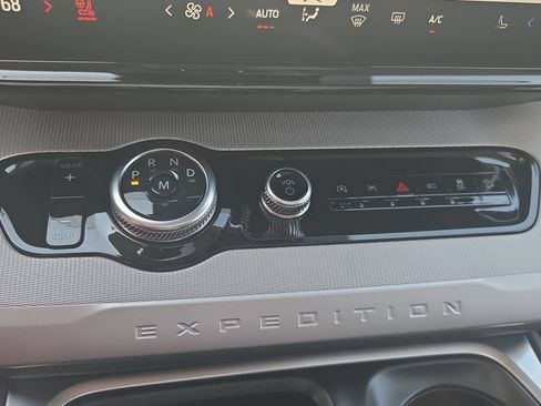 New 2026 Ford Expedition Active AWD/4WD image 28