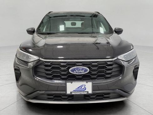 Used 2023 Ford Escape ST-Line w/ Tech Pack #1 AWD/4WD image 13