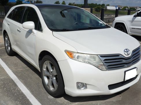 Used 2011 Toyota Venza w/ Premium Pkg #2 FWD image 3