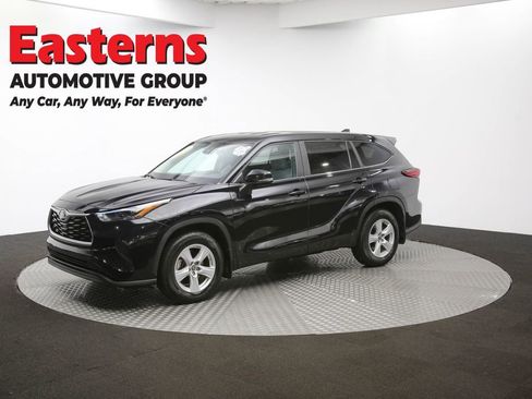 Used 2023 Toyota Highlander L image 56