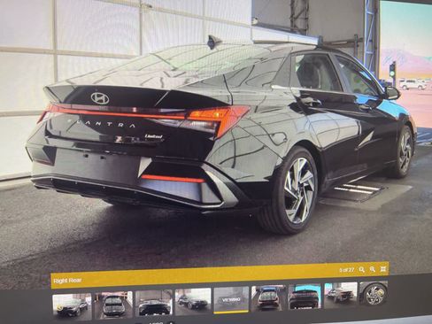 Used 2025 Hyundai Elantra Limited FWD image 4