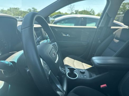 Used 2022 GMC Terrain SLE w/ Driver Convenience Package AWD/4WD image 32