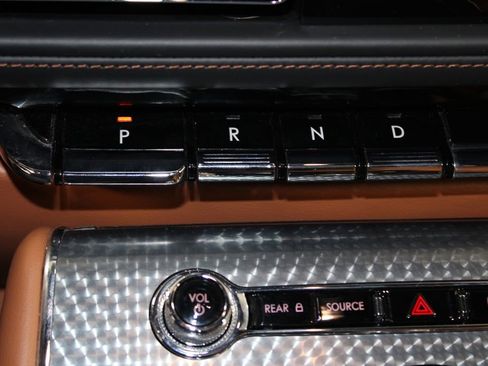 Used 2023 Lincoln Aviator Black Label w/ Dynamic Handling Package image 49