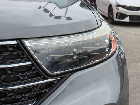 Used 2021 Ford Explorer XLT image 10