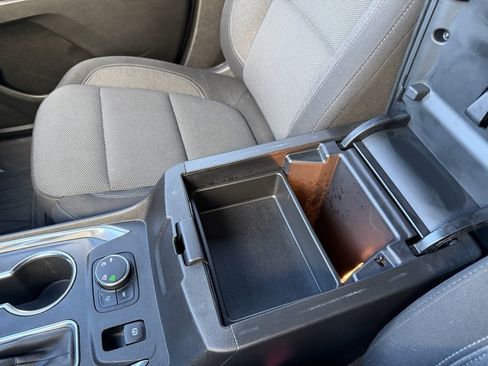 Certified 2022 Chevrolet Traverse LT image 36