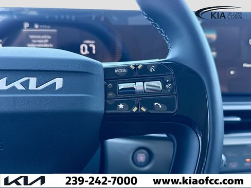 New 2026 Kia Sorento S w/ S Panoramic Sunroof Package FWD image 39