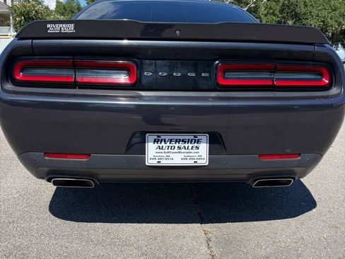 Used 2019 Dodge Challenger R/T RWD image 5