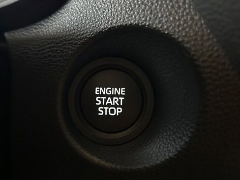 Used 2024 Toyota Corolla Cross LE image 8