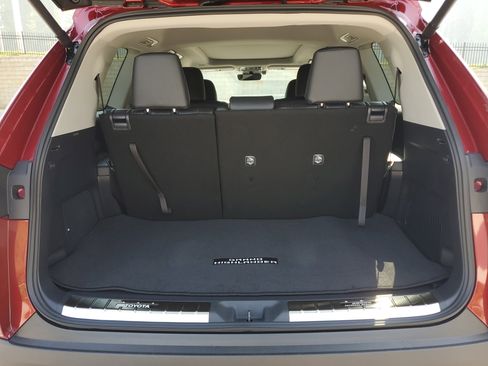 New 2026 Toyota Grand Highlander Limited FWD image 9