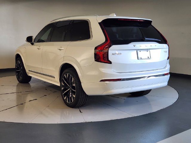 New 2026 Volvo XC90 T8 Plus w/ Protection Package Premier AWD/4WD image 6