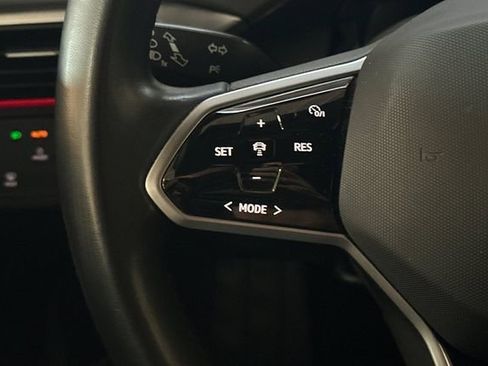 Used 2022 Volkswagen ID.4 Pro image 29