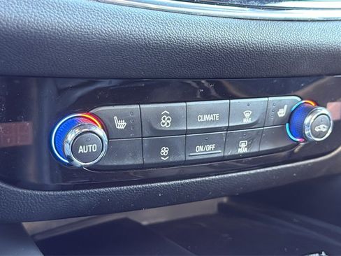 Used 2023 Buick Enclave Essence w/ Experience Buick Package image 26