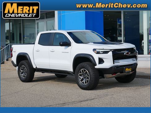 Used 2026 Chevrolet Colorado ZR2 w/ Technology Package AWD/4WD image 1