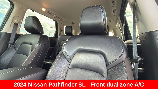 Used 2024 Nissan Pathfinder SL AWD/4WD image 11