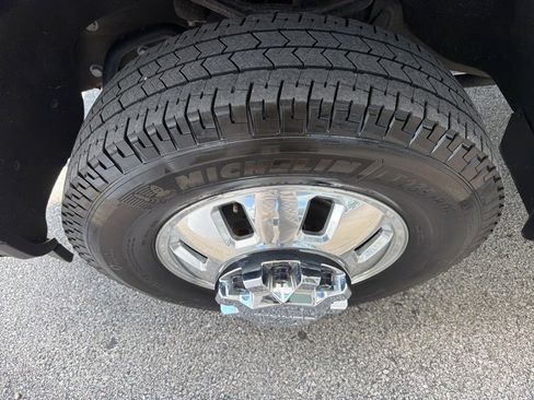 Used 2024 GMC Sierra 3500 Denali Ultimate AWD/4WD image 33