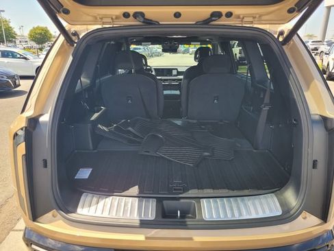 Used 2027 Kia Telluride SX Prestige X-Pro AWD/4WD image 11