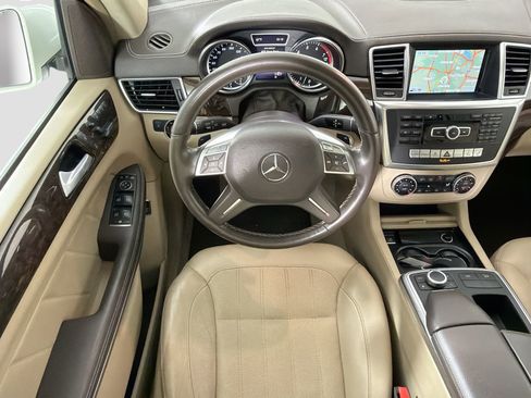 Used 2014 Mercedes-Benz GL 450 4MATIC image 22