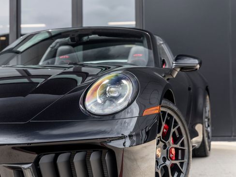 Certified 2026 Porsche 911 Targa 4 GTS image 19