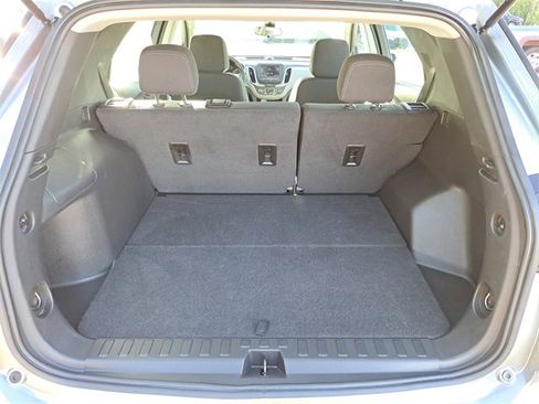 Used 2023 Chevrolet Equinox LS image 25