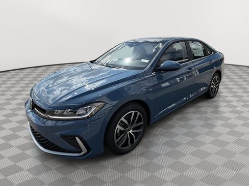 New 2025 Volkswagen Jetta SE image 3