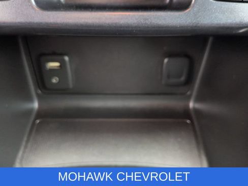 Used 2015 Chevrolet Colorado Z71 AWD/4WD image 34