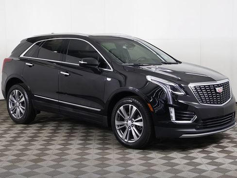 Used 2024 Cadillac XT5 Premium Luxury AWD/4WD image 2
