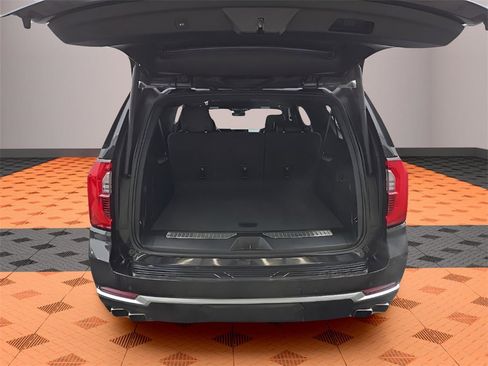 Used 2025 GMC Yukon XL Denali image 28