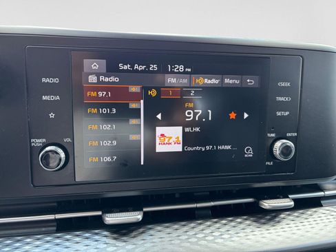 Used 2022 Kia Carnival LX FWD image 22