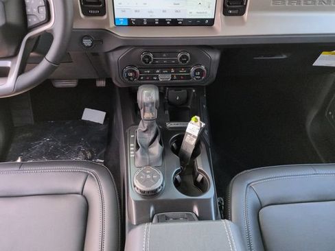 New 2026 Ford Bronco Outer Banks AWD/4WD image 18