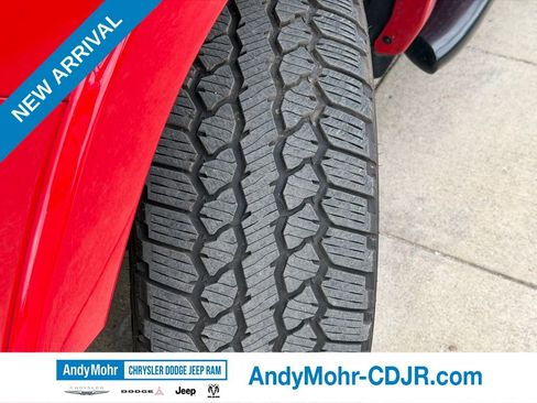 Used 2019 RAM 1500 Laramie AWD/4WD image 11