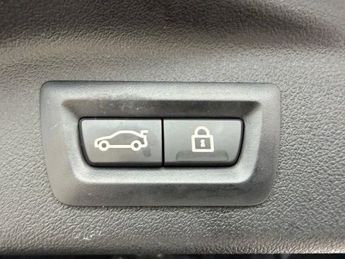Used 2020 BMW X7 xDrive40i w/ M Sport Package AWD/4WD image 26