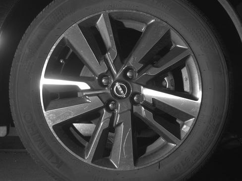 Used 2025 Nissan Versa SV image 13