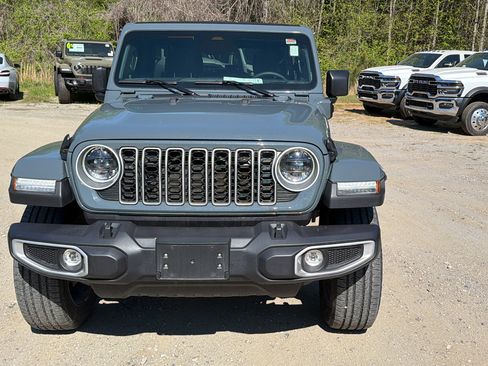 Used 2025 Jeep Wrangler Sahara w/ Safety Group image 3
