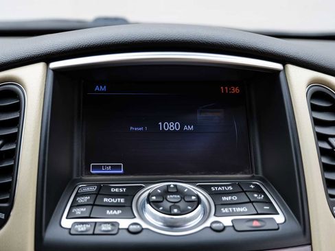 Used 2017 INFINITI QX50 w/ Premium Plus Package image 34