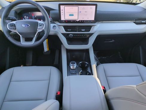 New 2026 Ford Explorer Active image 43