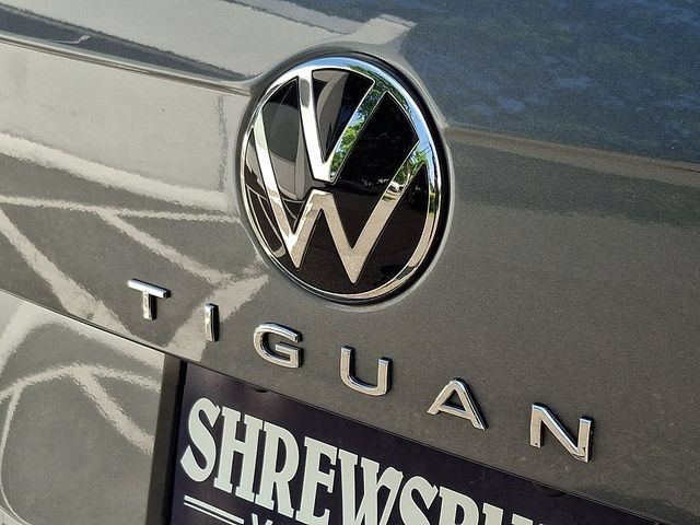 Used 2023 Volkswagen Tiguan SE FWD image 30
