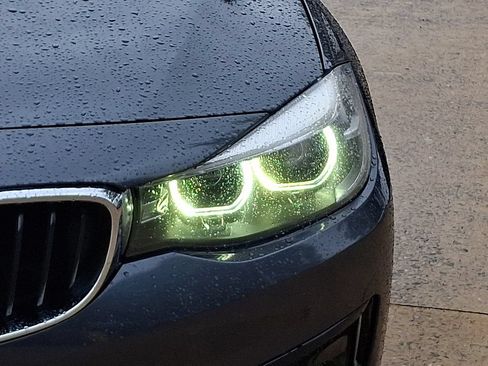 Used 2018 BMW 330i Gran Turismo xDrive AWD/4WD image 9