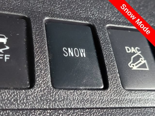 Used 2018 Toyota Highlander XLE AWD/4WD image 25