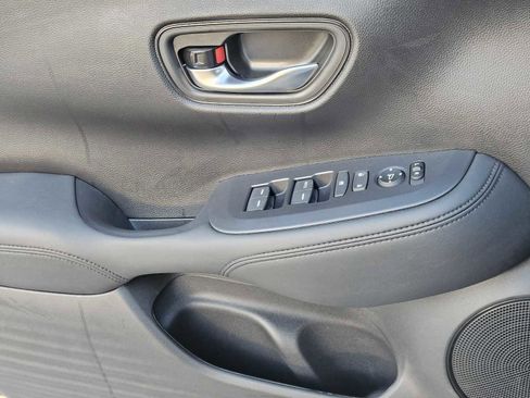 New 2026 Honda HR-V LX image 19
