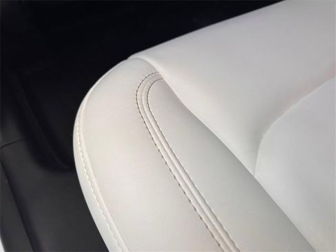 Used 2021 Tesla Model Y Performance image 13