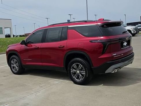 New 2026 Chevrolet Traverse LT w/ Driver Confidence Package AWD/4WD image 6