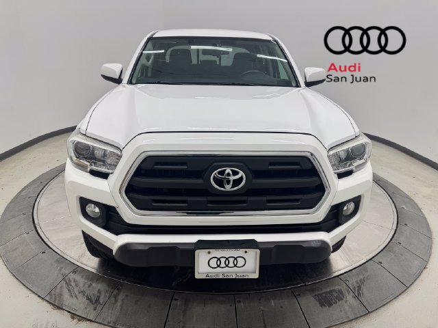 Used 2017 Toyota Tacoma SR5 w/ Tow Package RWD image 2