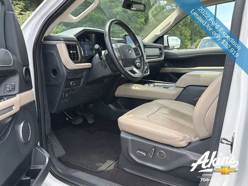 Used 2022 Ford Expedition Limited RWD image 15
