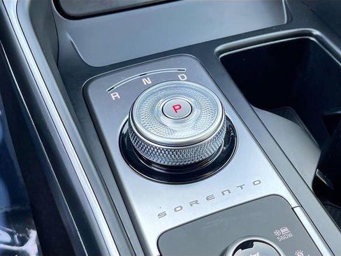 Certified 2025 Kia Sorento EX w/ EX Panoramic Sunroof Package image 17