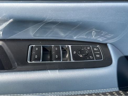 New 2025 Cadillac Escalade IQ Sport 2 image 30