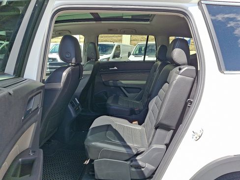 Used 2023 Volkswagen Atlas SEL Premium AWD/4WD image 10
