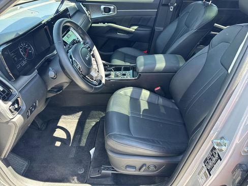 Used 2022 Kia Sorento SX image 9