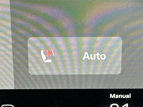 Used 2022 Tesla Model S image 18