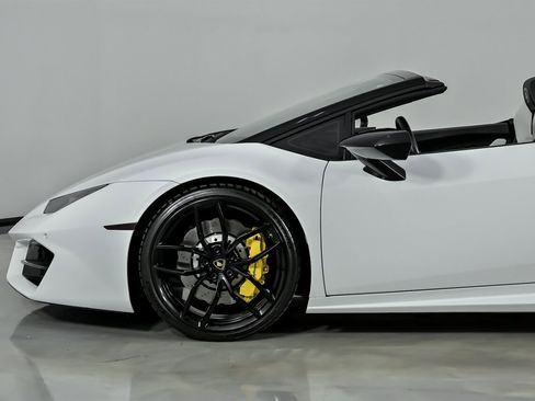 Used 2018 Lamborghini Huracan LP 580-2 image 7