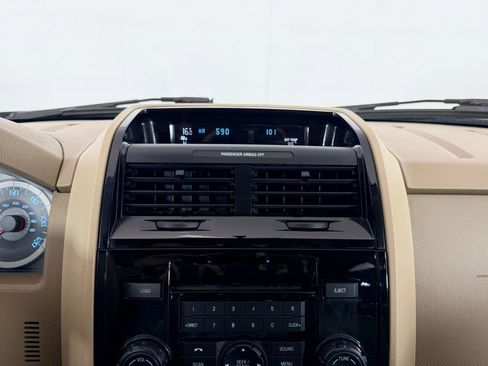 Used 2010 Ford Escape Limited image 17
